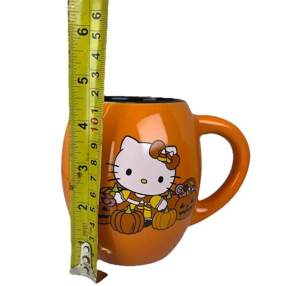 Hello Kitty Trick or Treat Halloween Coffee Mug - Picture 6 of 7
